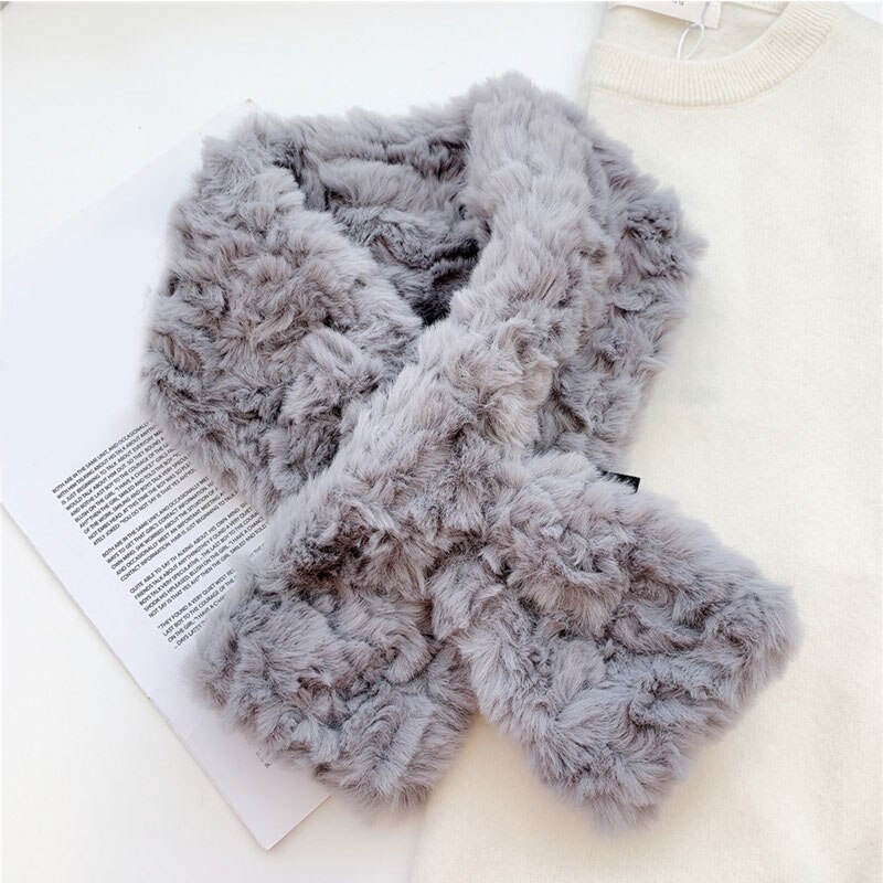 Lodne krave tørklæder tykke varme sjaler wraps fluffy cross tørklæde faux fur tørklæde hals varmere ensfarvet kvinder mænd plys tørklæde: Grå