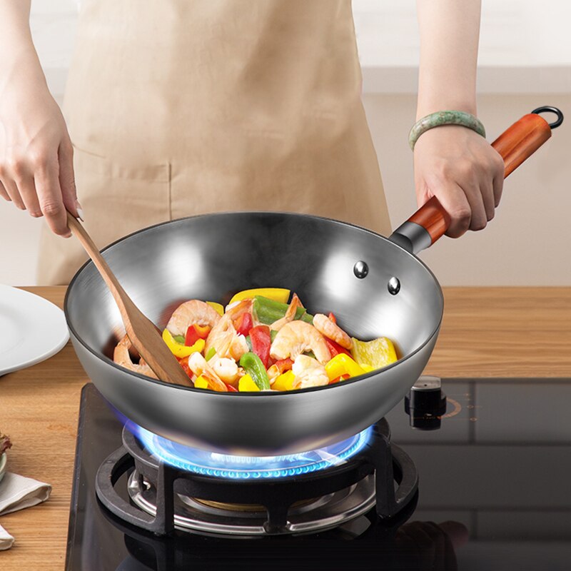 Wok-sartén antiadherente de hierro fundido hecho a mano, utensilio de cocina tradicional de china, con mango de madera