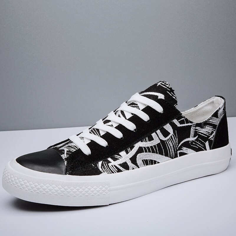 nouveaux hommes toile chaussures vulcanisé chaussures conseil chaussures décontracté graffiti marée chaussures bas-haut sport chaussures pour hommes: black / 42