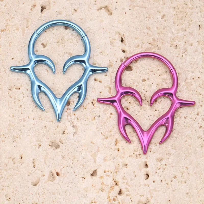 ASTM F136 colmillos tribales de titanio con bisagras Clicker SEG tabique Piercing corazón tótem Errings hélice delantera anodizado joyería del cuerpo Punk