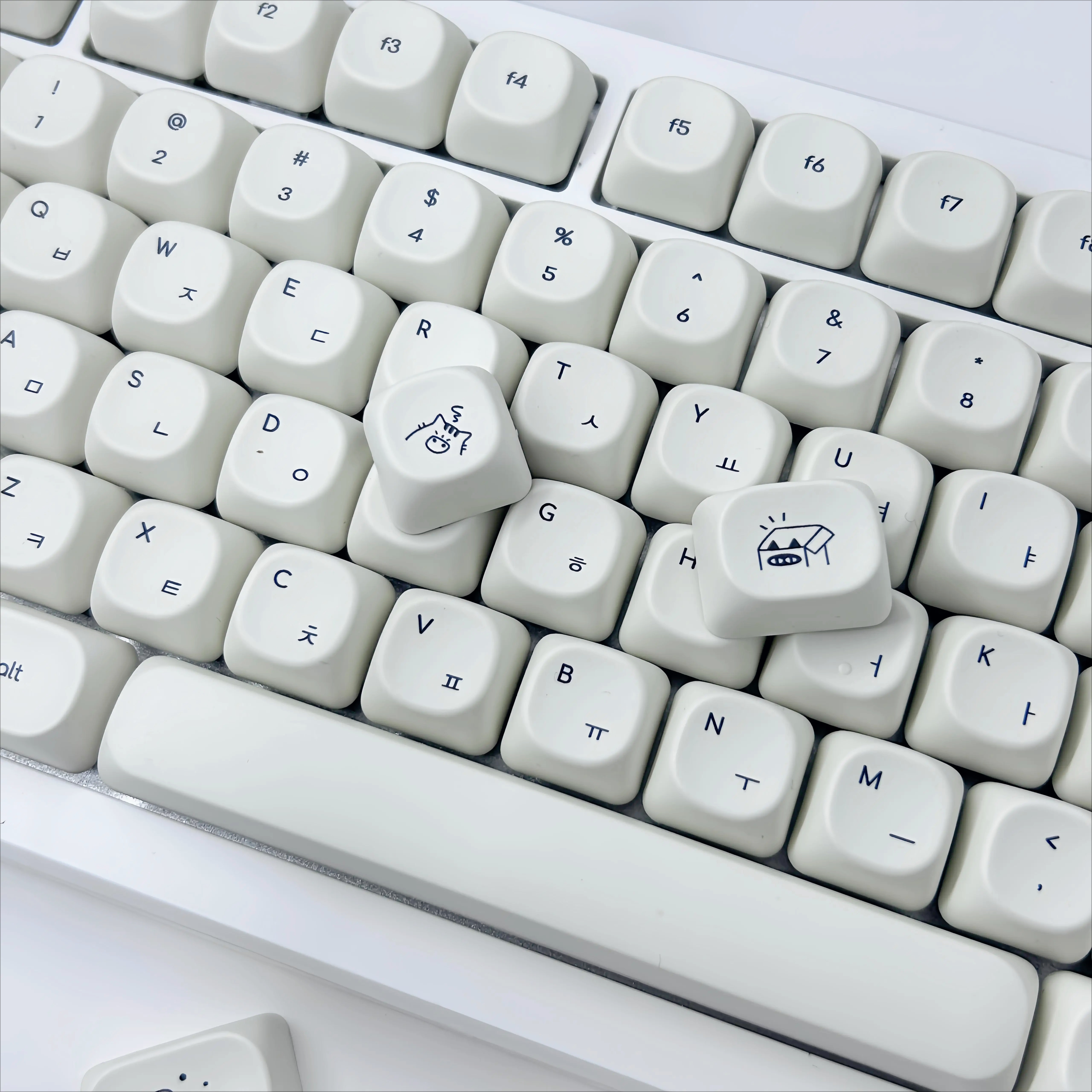 Korean Keycap Cute Cat Theme Round Key Cap MOA Profile PBT Thermal Sublimation Milk White Hangul Keycaps for Mechanical Keyboard