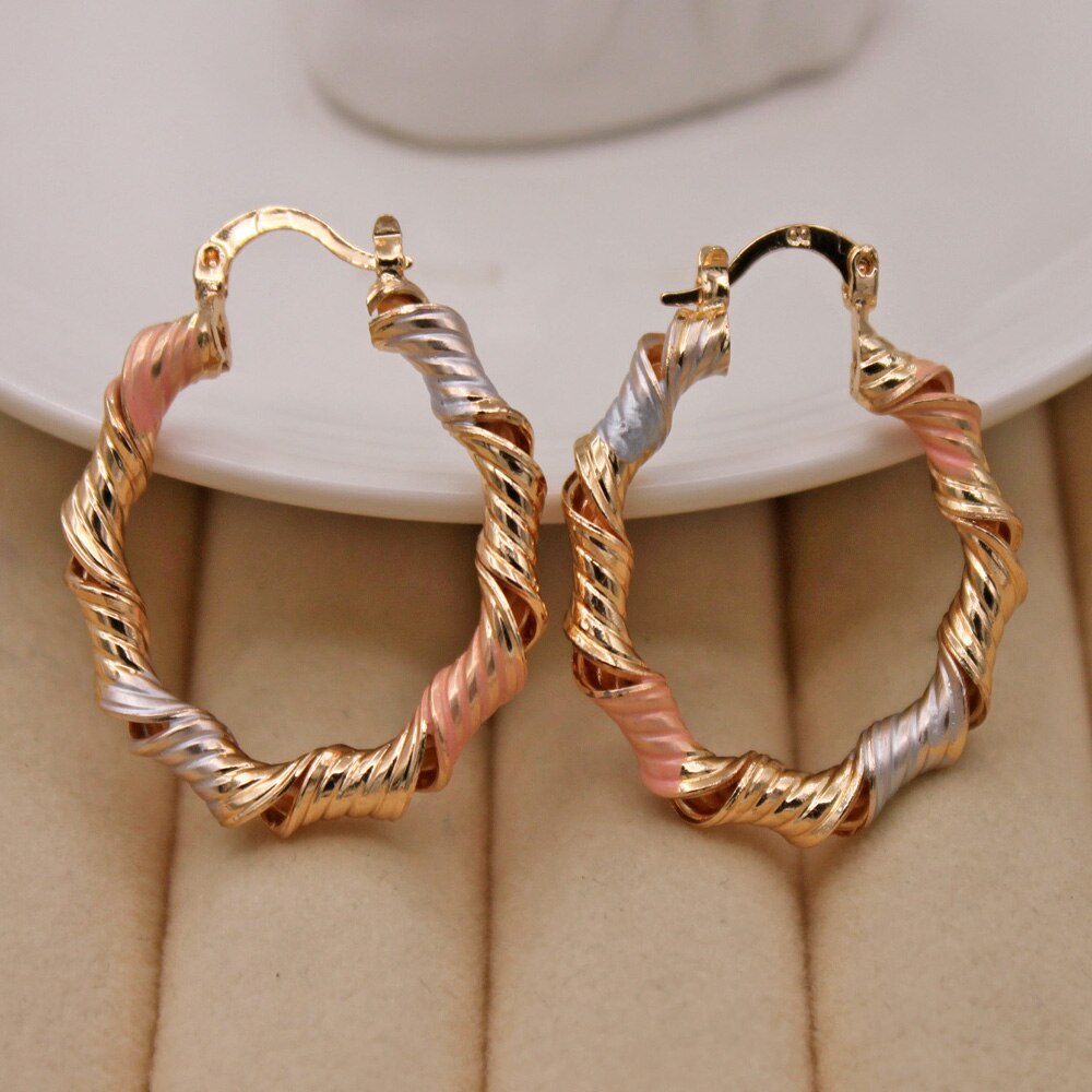 Twist Band Ohrringe für frauen ohrringe binden Farbstoff Ohrring Kreis retro Metall Geometrische Ohrringe modisch Schmuck