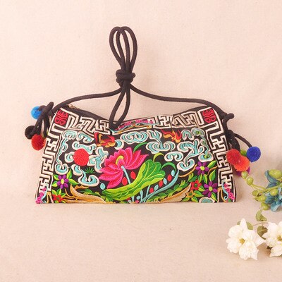 Vintage embroidery women traveller handbagsNice floral embroidered lady shoulder&Crossbody bags Versatile canvas Carrier