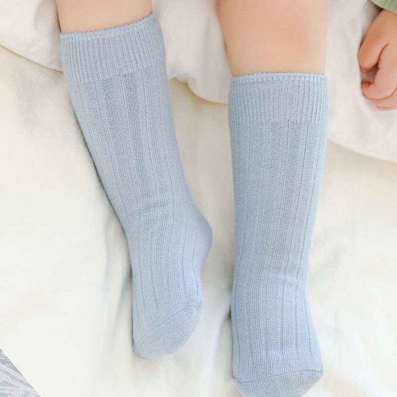 Autunno inverno bambino ginocchio alto lungo cotone tinta unita striscia calzini lavorati a maglia gamba calda per 0-3Y bambini neonati bambini ragazze ragazzi