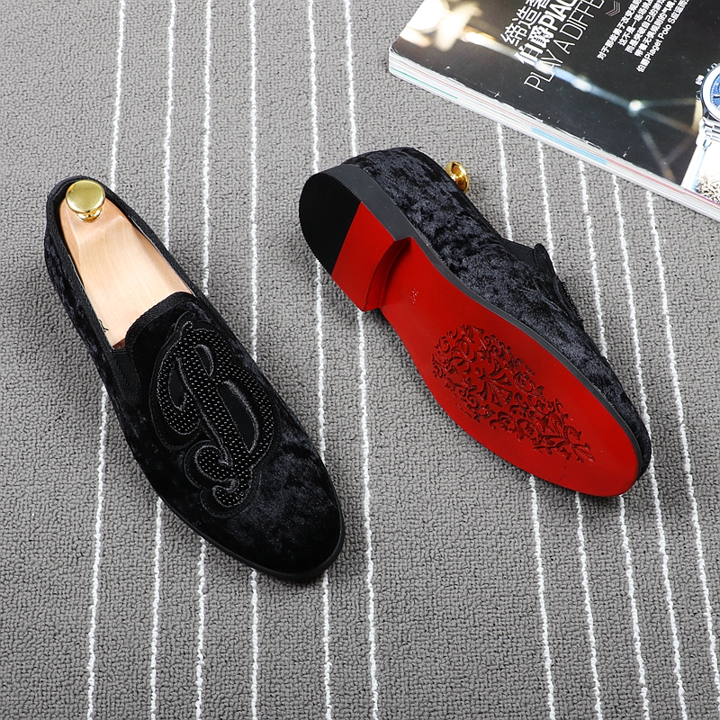 CuddlyIIPanda Brand Men Velvet Loafers Men Embroidery Note Party Dress Stage Shoes Smoking Slipper Men&#39;s Flats Sneakers