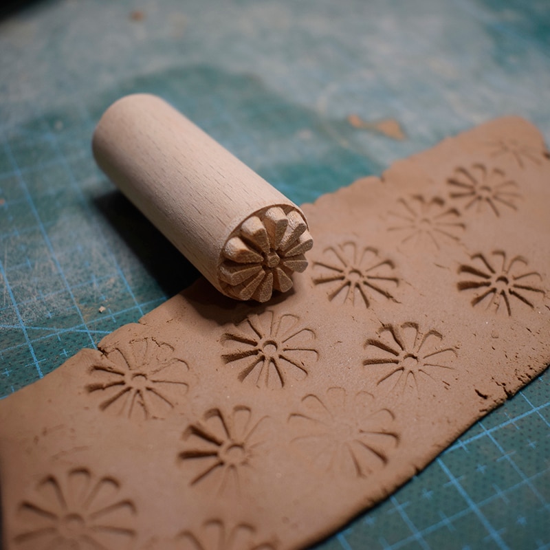 2cm Mini Daicy Flower Wood Stamp Pottery Tools,Clay Emboss Pattern Block Chapter Stamp,Ceramic Texture Art Supplies
