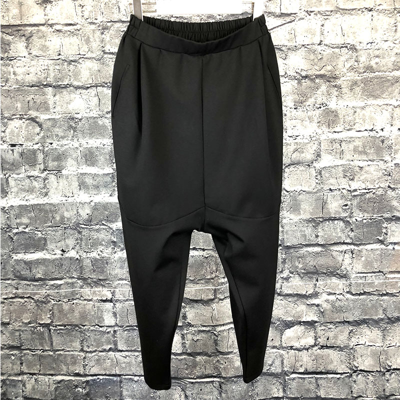 Pantalones de tiro caído para hombre, pantalón harén de estiramiento fino oscuro, color negro puro, estilo japonés, simple, para Otoño e Invierno