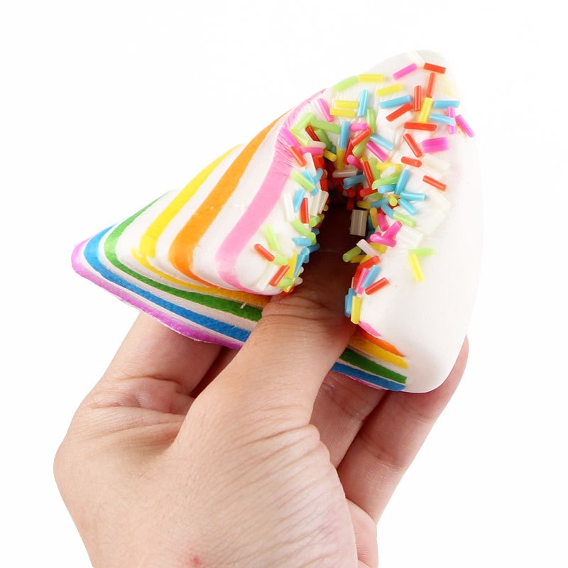 Kawaii pehmeä löysä värikäs sateenkaari kakku leipä puhelin hihnat hitaasti nouseva pulla hurmaa lelut stressin lievitys hauskaa 9*6*5.5cm