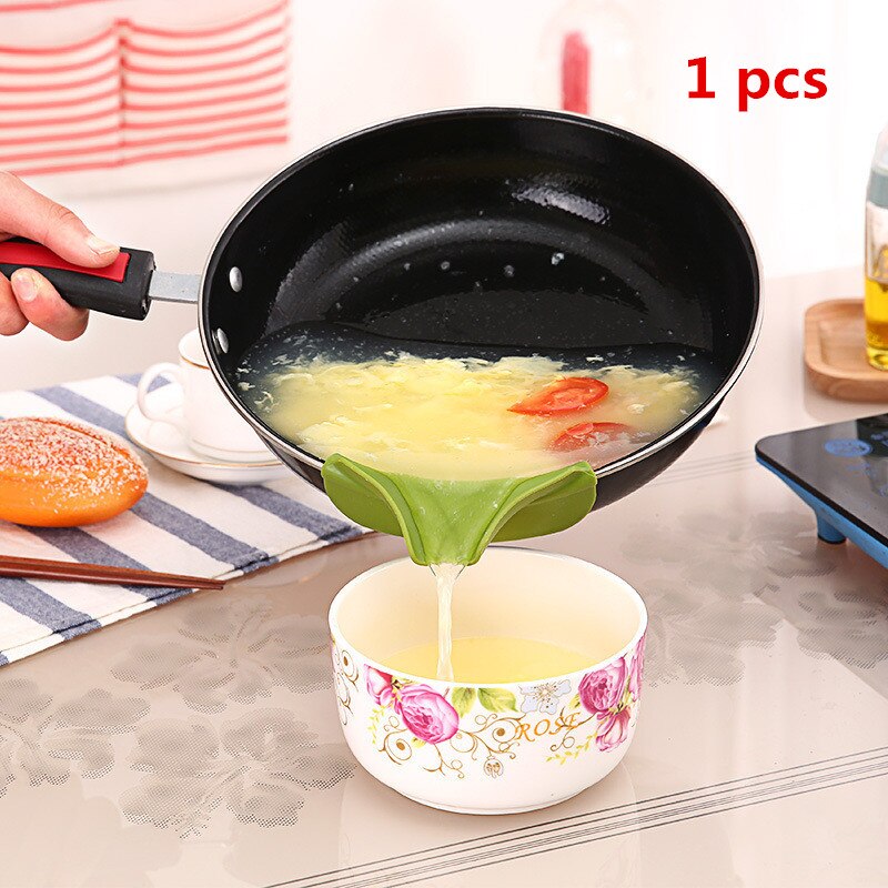 1pc Kitchen Tool DIY Food-Grade Folding Silicone Funnel Household Liquid Dispensing Mini Funnel Accessories Supplies 5z: 1pcs