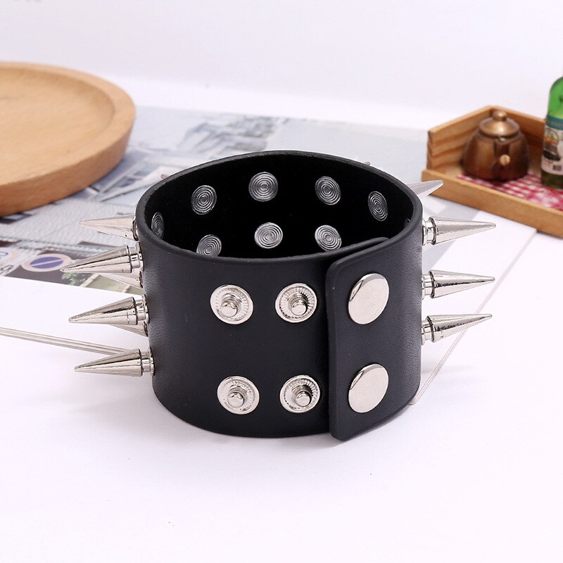 Hyperbole rivetti affilati in pelle nera ABS braccialetti con polsini inchiodati regolabili donna uomo festa/Club/moto braccialetti in pelle regali