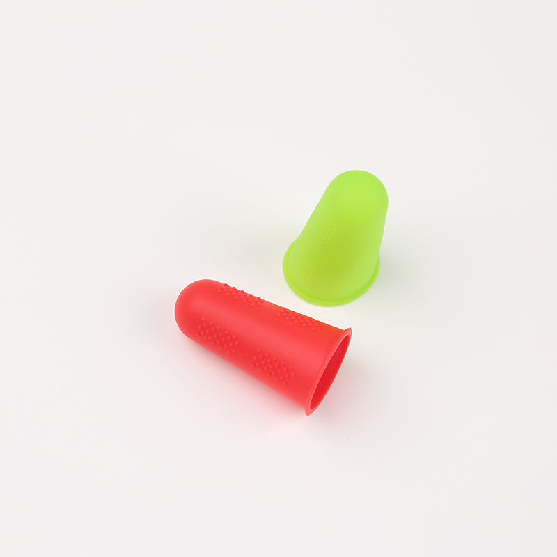 LMDZ 30Pcs Silicone Fingers Cover Cap Fingertip Protector Finger Guard Anti-skid Set Finger Protect Wool Felt Poke Fun from Cuts