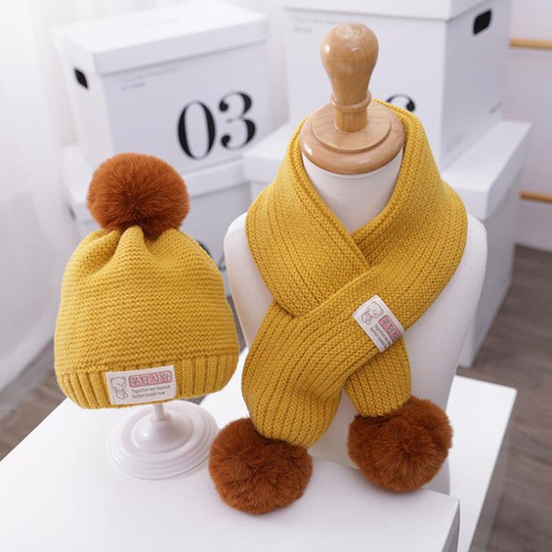 Doitbest 1 to 4 år gamla baby barn mössa hår boll enfärgad 2 st pojkar flickor vinter stickad hatt halsduk set: Gul
