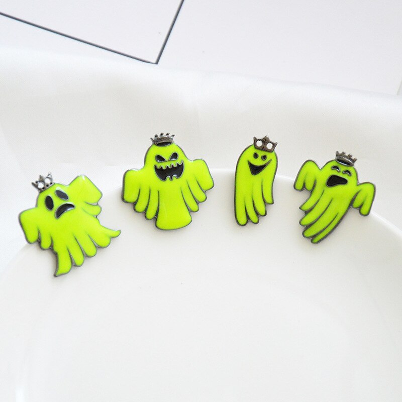 Schattige lichtgevende spookspelden en broches halloween revers kroon hoeden rugzak badge kinderen volwassenen jeans jas jas decoratie sieraden