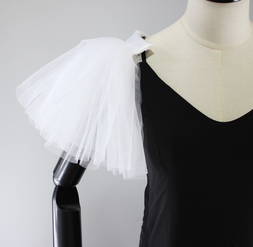 2pcs British Style Small Suit white Mesh Shoulder Strap Multi Epaulet Epaulette Shirt Singer Compere Stage Jewelry decoration