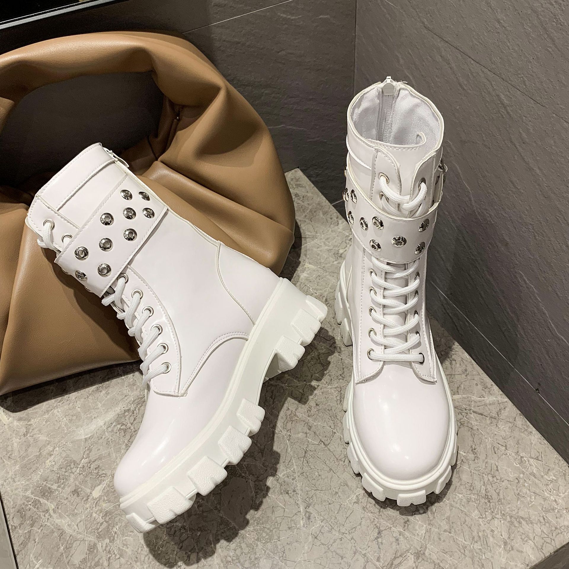 Plattform lakkstøvler nagle kvinner høst punk moto... – Grandado, image size:1920x1920