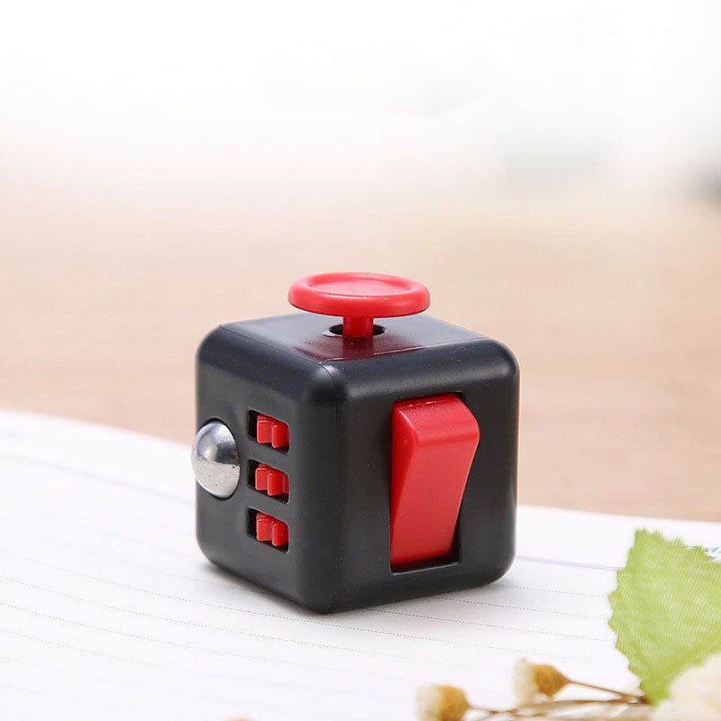 Toys Anxiety Stress Relief Attention Decompression Plastic Focus Gaming Dice Toy Children Adult Multifunctional Six Sides: red and black (54G)