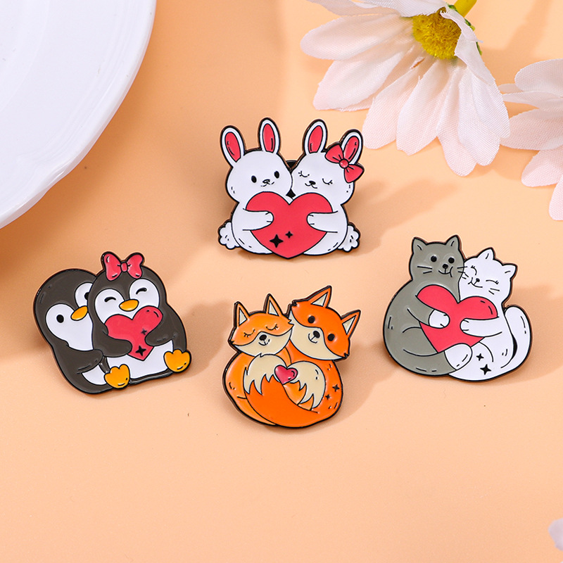 4 Stuks Cartoon Dierenhartliefhebbers Emaille Pin Creatieve Pinguïn Kat Konijn Vos Metalen Broche Badge Rugzak Kleding Hoed Accessoires