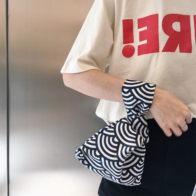 Bloemen Meisjes Japanse Stijl Pols Zak Draagbare Wandeling Telefoon Key Coin Bag Enkele Leuke Shopping Tote Polsbandjes Voor Lady