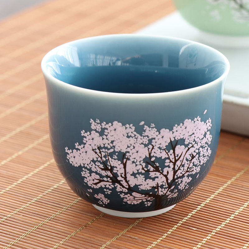 Tasse magique japonaise Sakura, tasse à thé en céramique Kung Fu, changement de couleur, température froide, spécial pour amis: WHITE
