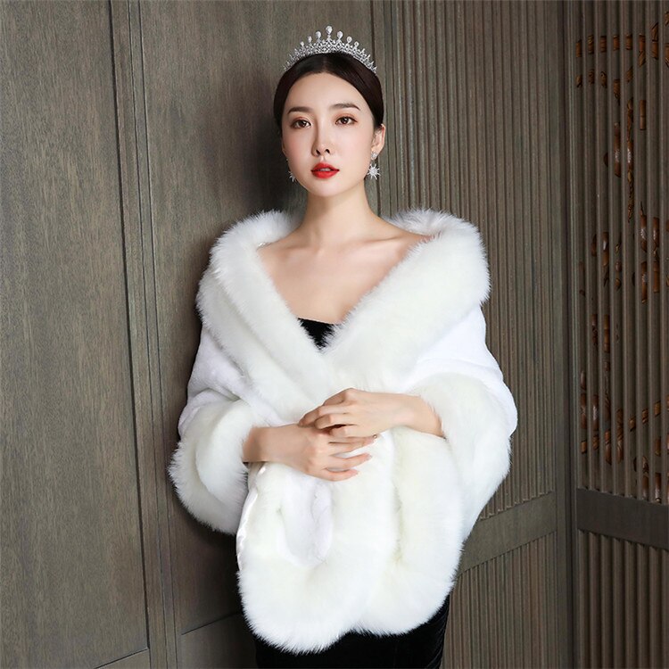 JaneVini Elegante Ivoor Cape Mantel Bridal Faux Fur Wrap Winter Warm Grote Sjaal Jas Plus Size Bolero Vrouwen Bruiloft Accessoires
