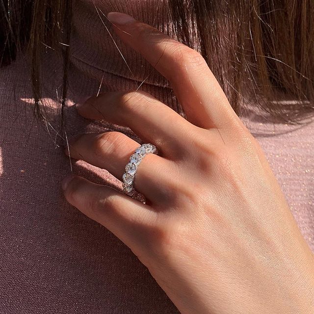 Huitan Luxe Wedding Ring Met Dazzling De Hele Cirkel Zirkoon Steen Geometrische Jaar Aanwezig Voor Vrouwen Mode-sieraden