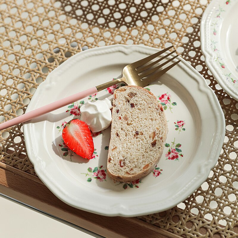Floriferous Dessert Plate Embossed Edge Dinner Plates Dishes Household Ceramic Plate And Bowls Simple White Tableware