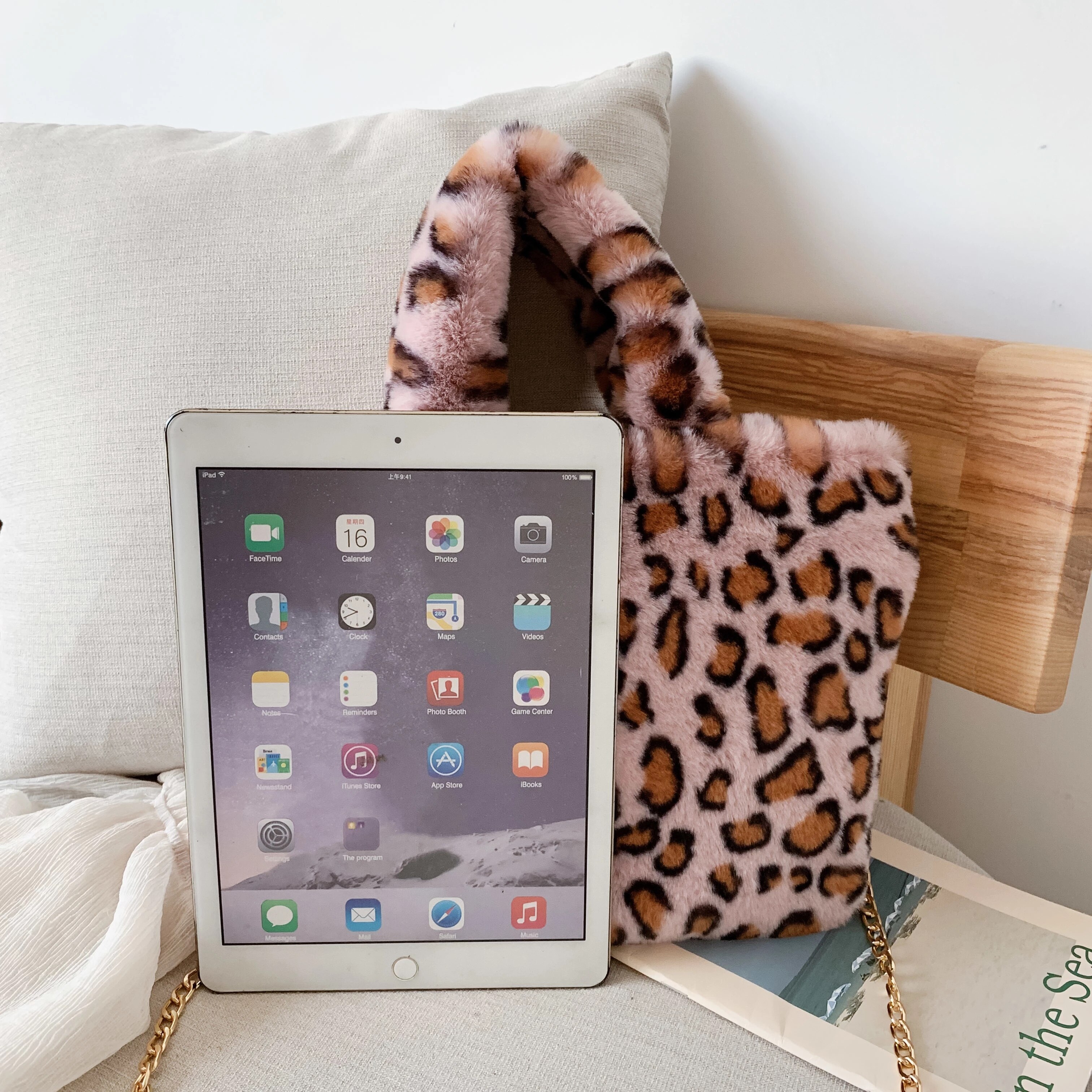Vinter axelväska kvinnlig leopard kvinnlig väska kedja stor plysch vinter handväska messenger bag mjuk varm pälsväska