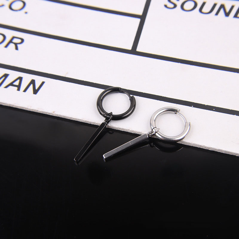Pendientes falsos minimalistas de Roronoa Zoro, barra cuadrada, pendiente de aro colgante, Clip de oreja, pendiente de acero inoxidable, joyería para hombres