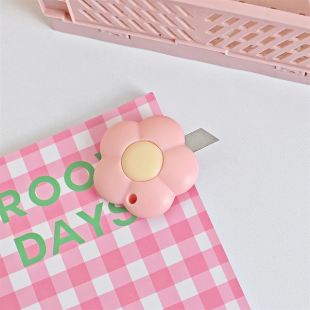 2022 Portable Cute Mini Utility Knife Diy Art Cutter Knifes Paper Cutting Art Knife Student School Office School Supplies: Pink