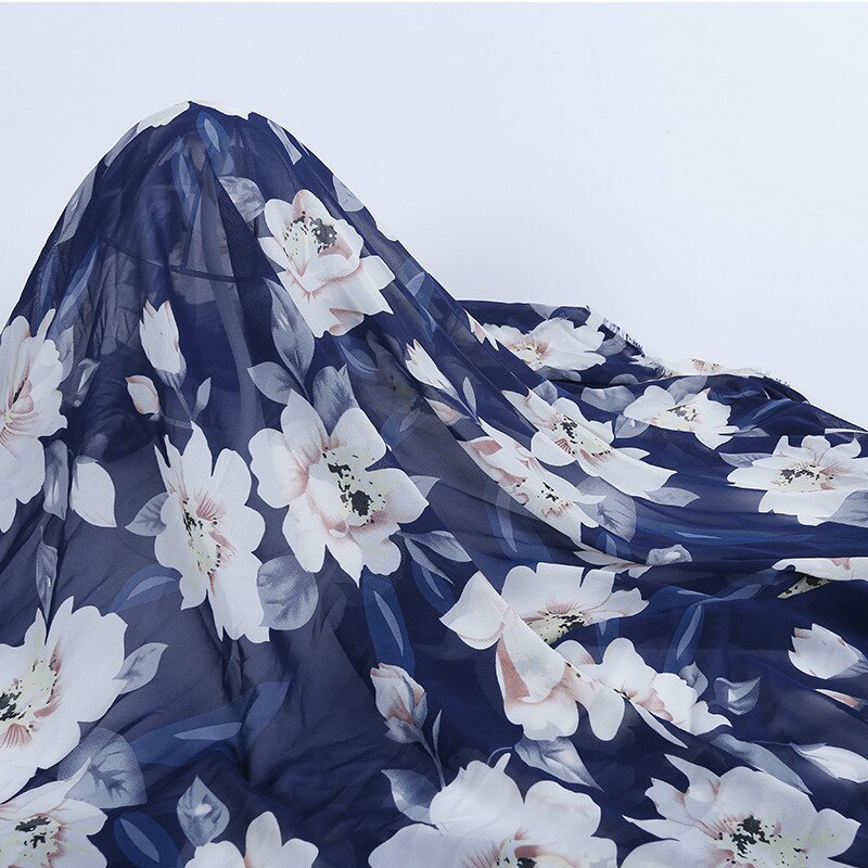 Blødblå blomsterprintet chiffon tylstof til kjole skjorte i meter, grå og hvid chiffon tyl stof: 2