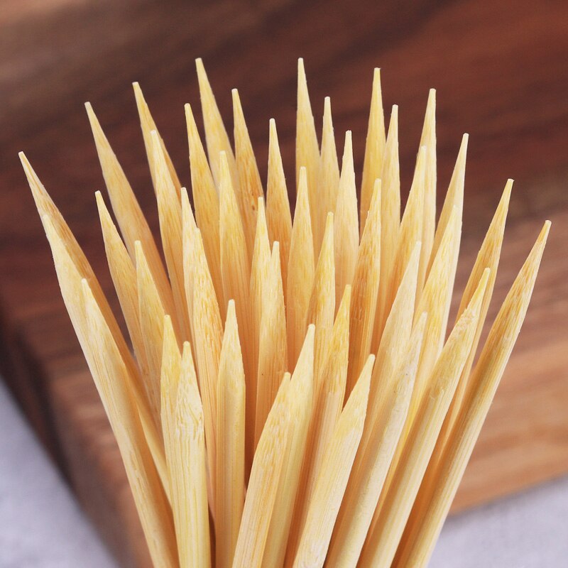 100 Uds. Pinchos de bambú desechables de madera barbacoa parrilla esteras caramelo Apple Stick barbacoa pinchos Bar restaurante utensilio 20cm x 4mm