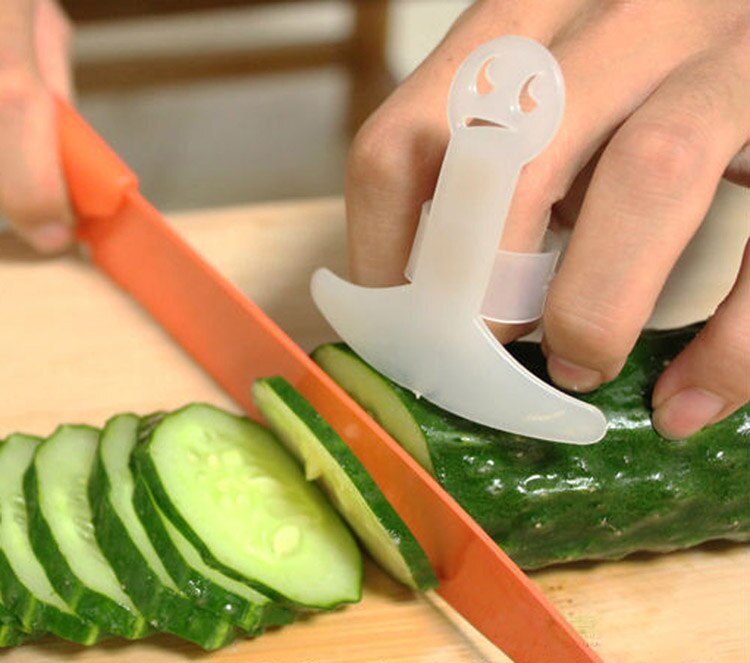 Smile Kitchen Accessories Plastic Finger Guard Protect Your Finger Hand Not Hurt Cut Vegetable Tools Safety Protector