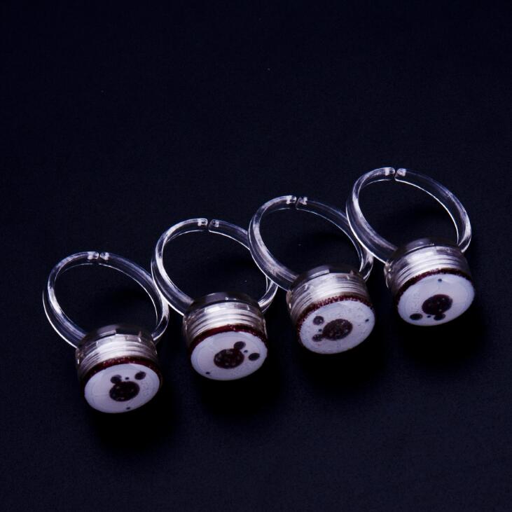 100 teile/satz Die zeigt requisiten für die weihnachtsfeier Licht blinkende LED ring Die zeigt props kinderspielzeug