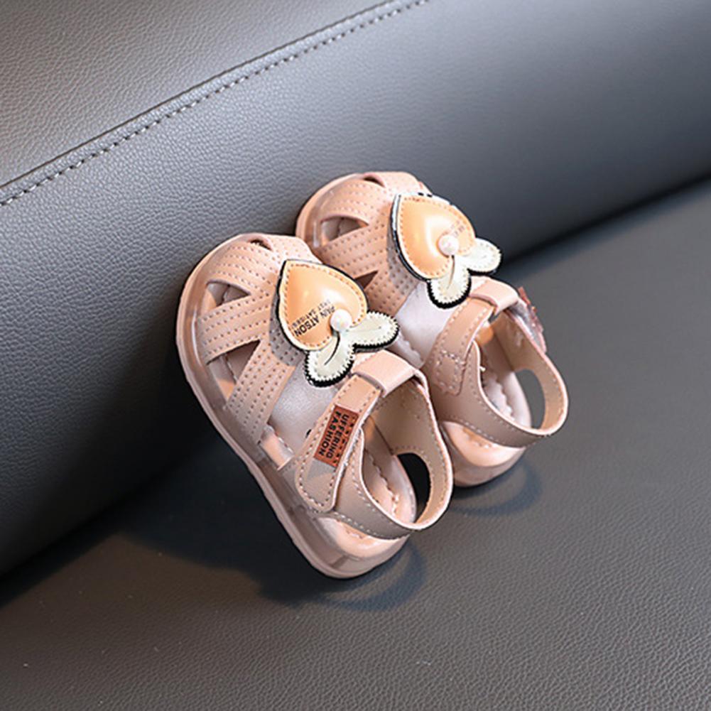 1Pair Practical Summer Beach Little Girl Sandals Summer Kids Shoes Cartoon Impact Absorption