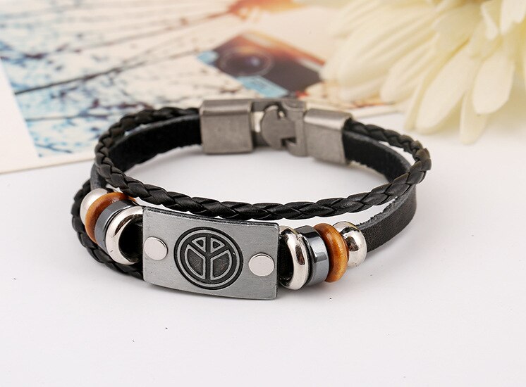 Décontracté rétro simple tissé à la main en cuir perlé bracelet alliage paix signe en cuir punk vent homme main corde populaire