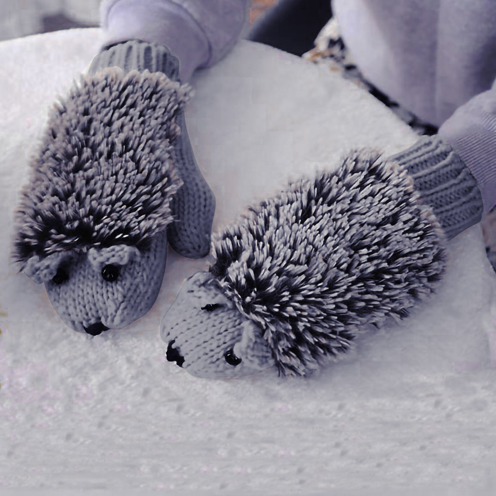 Winter Gloves Women Cartoon Hedgehog Wool Double Layer Thermal Mittens Full Finger Weave Gloves Перчатки Женские