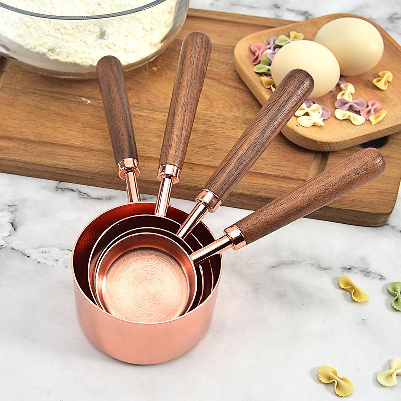 4Pcs/8Pcs Kitchen Measuring Spoons Rose Gold Plating Measuring Cups Spoon Walnut Wooden Handle Rose Gold Measuring Scoop: 4Pcs-L