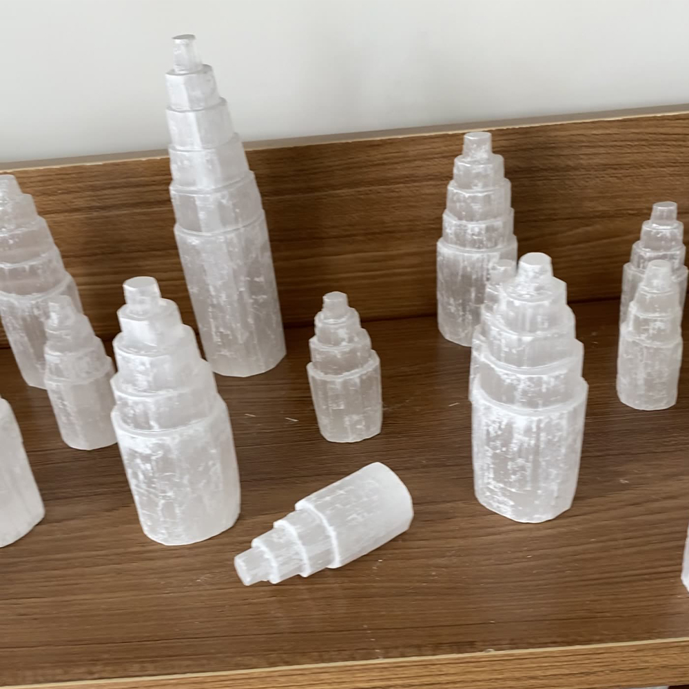 Torre de cristal de yeso de selenita blanca Natural, castillo de rascacielos, colección transparente de estatuas artesanales minerales de cristal marroquí