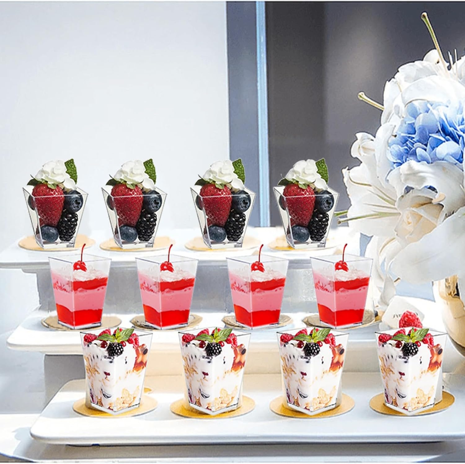 Wielorazowe kwadratowe plastikowe kubeczki na desery z łyżeczkami Przezroczyste kieliszki na przekąnarty mini kieliszki na smakołyki robić degustacji słodkości