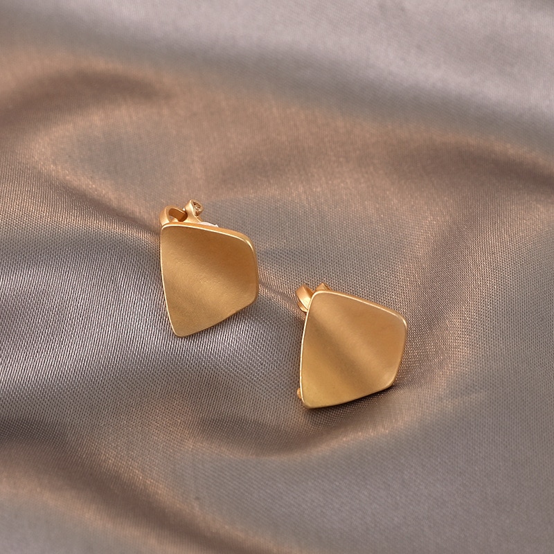 Koreaanse Stijl Eenvoudige Geometrische Matte Gold Clip Op Oorbellen Temperament Onregelmatige Oor Clips Voor Zonder Doorboord Vrouwelijke Sieraden