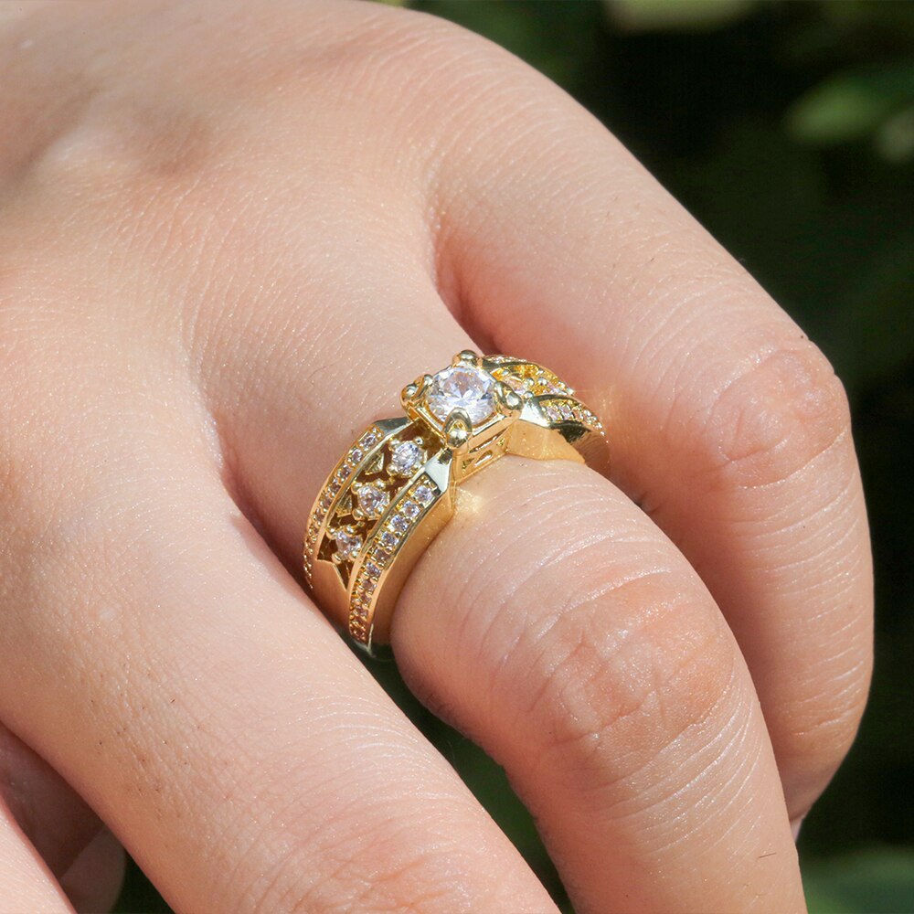 Huitan Goud Kleur Hollow Out Vrouwen Punk Ring Wedding Bridal Accessoires Decoratie Steen Griffenzetting Ringen