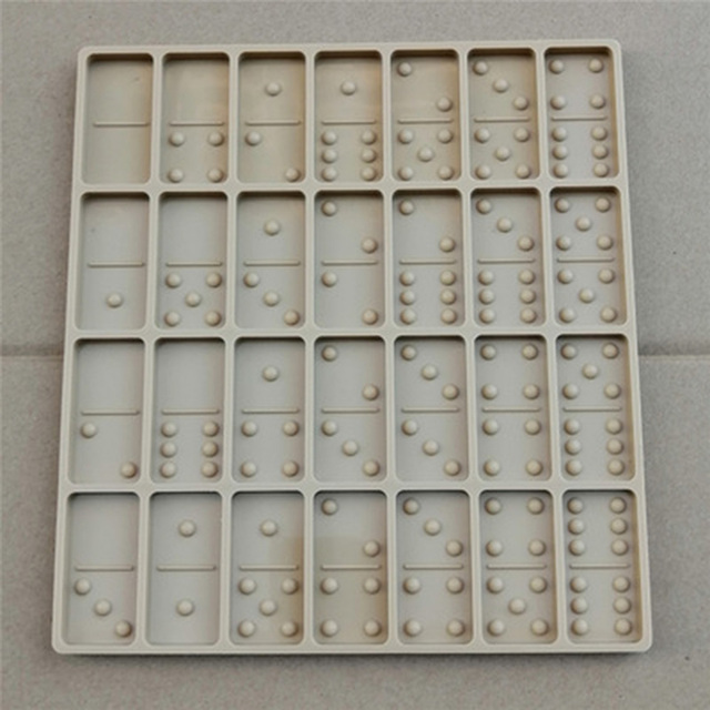 Shiny Dominoes Cabochons Silicone Epoxy Resin Mould Chocolate Fondant Mold Cake Diy Soap Decorating Tools Baking Accessories: Brown