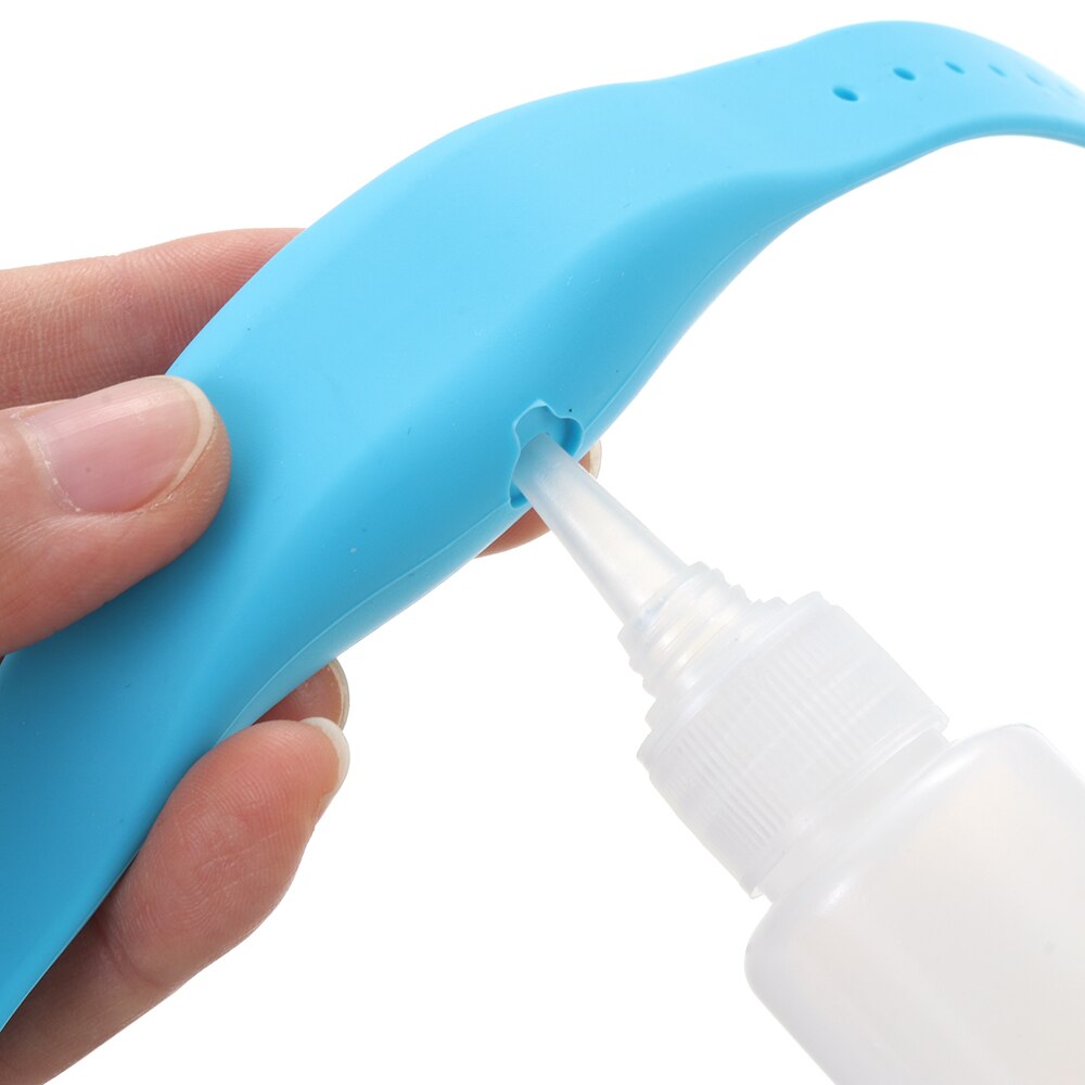 Outdoor Portable Hand Sanitizer Dispensing Wristband Hand Wash Dispenser Refillable With Squeeze Bottle Silicone Soap Bracelet