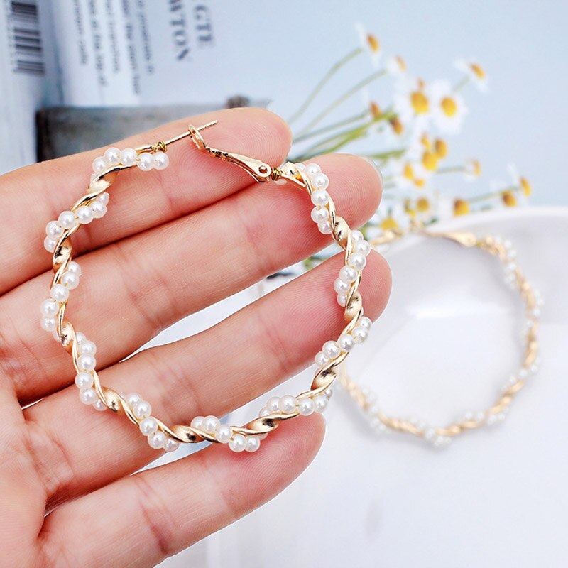 BLIJERY Glanzende Twisted Grote Hoepel Oorbellen voor Vrouwen Sieraden Basketbal Brincos Temperament Ronde Cirkel Oorbellen Boucles d'oreill: Blue Zinc Plated
