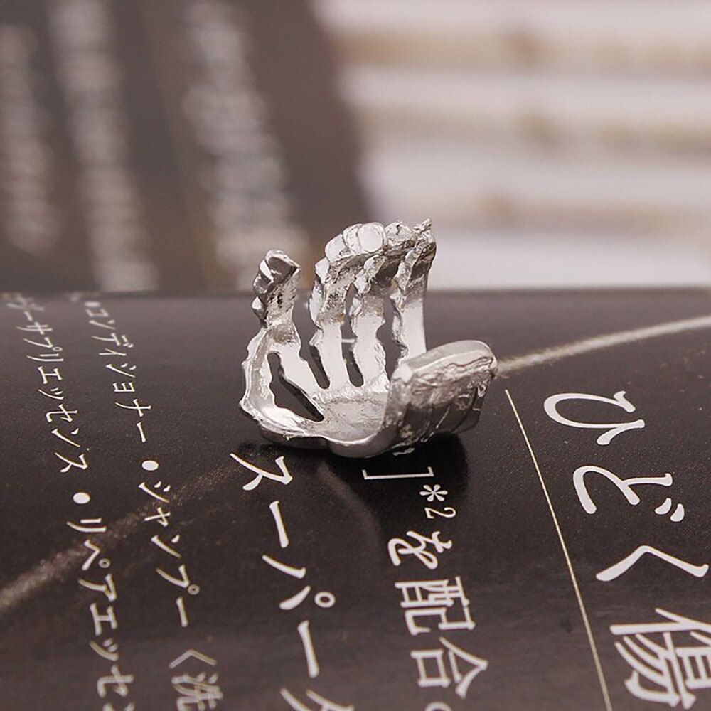 Punk Old Silver Color Skeleton Finger Hand Stud Earring Clip Ear Cuff Punk Skull Hand Shape Ear Cuffs Studs Earring 1PC