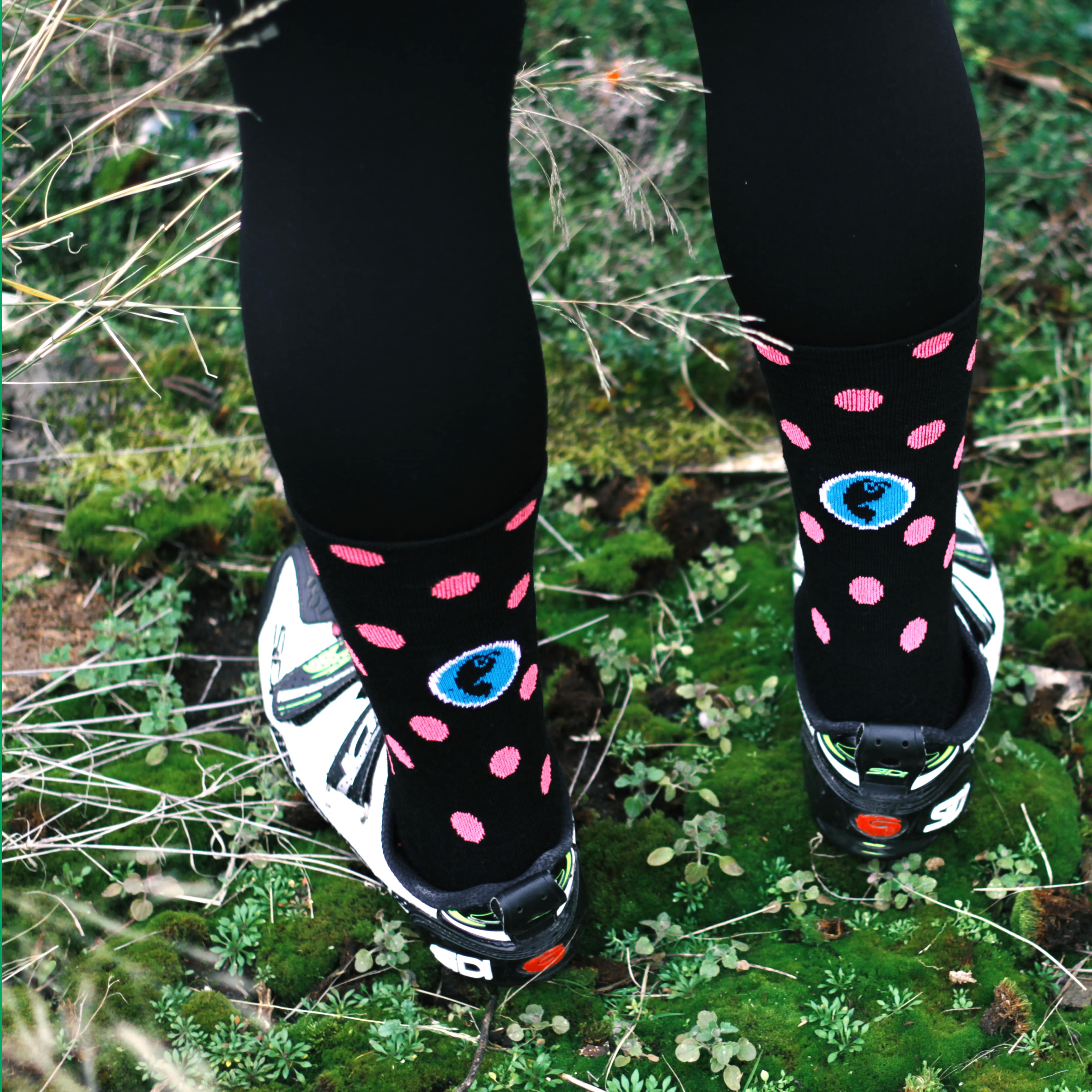 Pimiento Negro. Calcetines de ciclismo térmicos en varios colores UNISEX Complementos para ciclistas. Mod: GLORIA CANELA