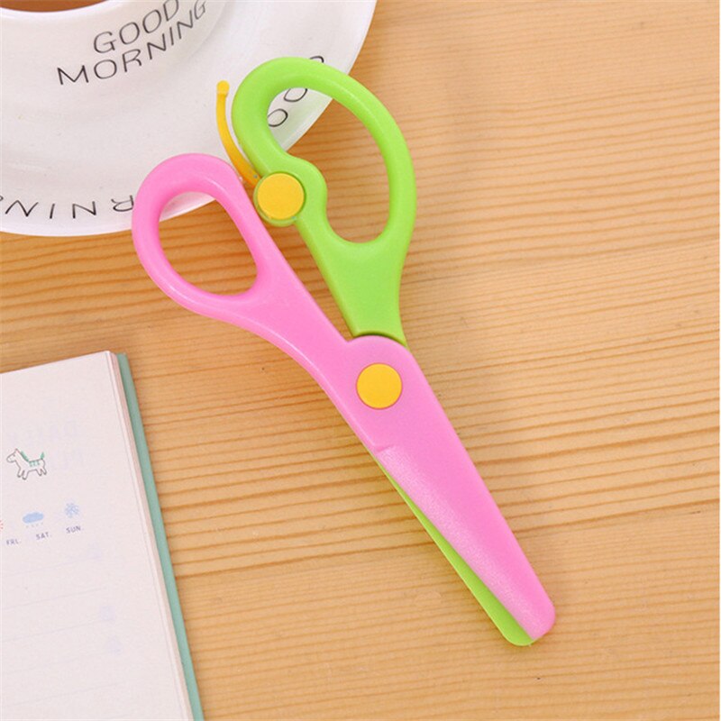 1 ud. De tijeras de seguridad de plástico de cabeza redonda de 137mm para niños, herramienta de corte de papel DIY para niños, para guardería suministros escolares, para chico