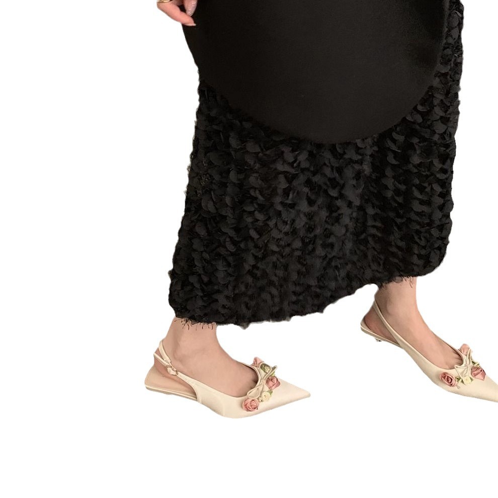 Gonna abbinata in stile francese con scarpe con tacco contralto 2024 sandali squisiti da donna estivi sandali eleganti con decorazione floreale da donna