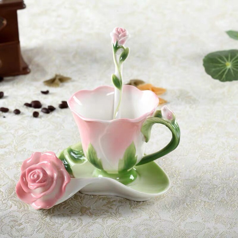 Creatieve Mode 3D Rose Vorm Bloem Emaille Keramische Koffie Thee Kop En Schotel Lepel Set Porselein Water Cup Valentijnsdag