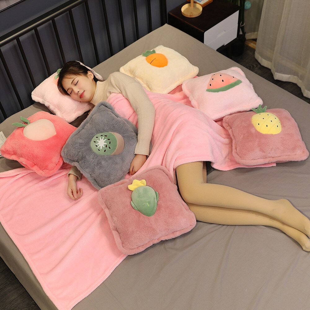 Adorable oreiller en peluche en forme de fruit, carotte, légume, couverture douce 3 in en 1 , kawaii, chaud pour les filles, amoureux, zhz